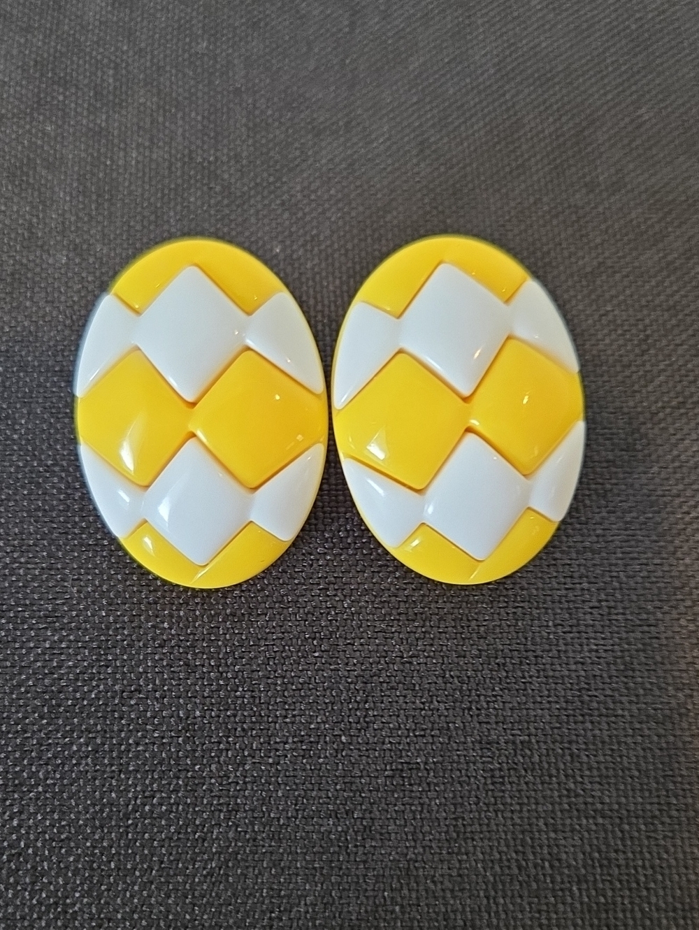 Avon Vintage 1987 Sunsations Pierced Earrings